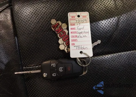 2017 Ford F250 Super Duty z USA, uszkodzony, nr VIN 1FT7W2BTXHEC81609